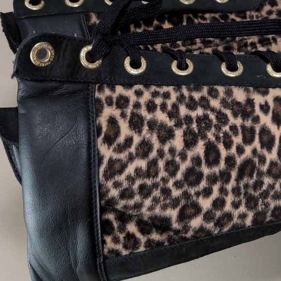 Timberland Leather Animal Print Cheetah Lace up boots Size 6 Women's - Picture 3 of 11